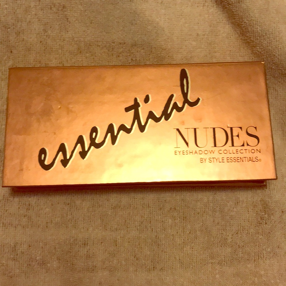 Essential nudes eyeshadow collection.